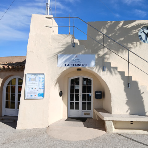 CAPITAINERIE PORT GRIMAUD